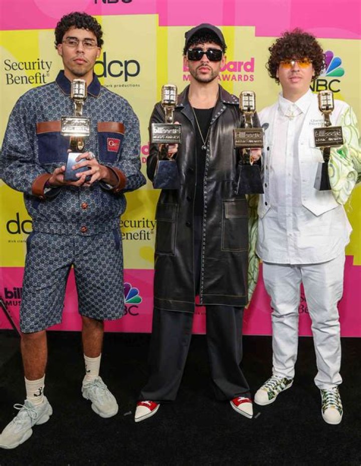 Bad Bunny Siblings : Unveiling the Life of the Reggaetón Superstar