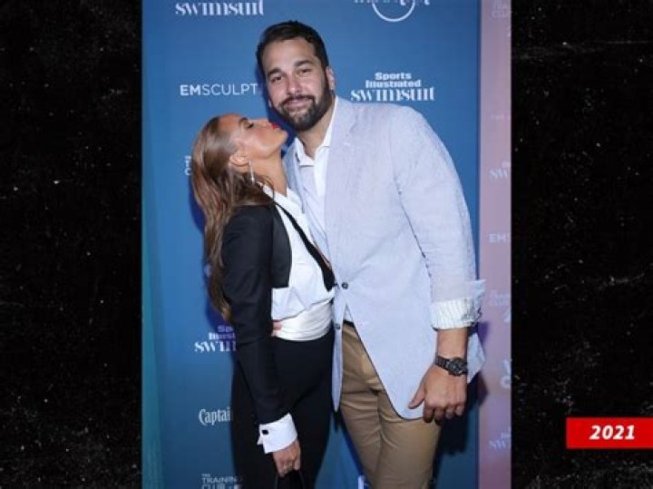 Bayley Husband: Age, Net Worth, Bio, Injury, Husband, Instagram
