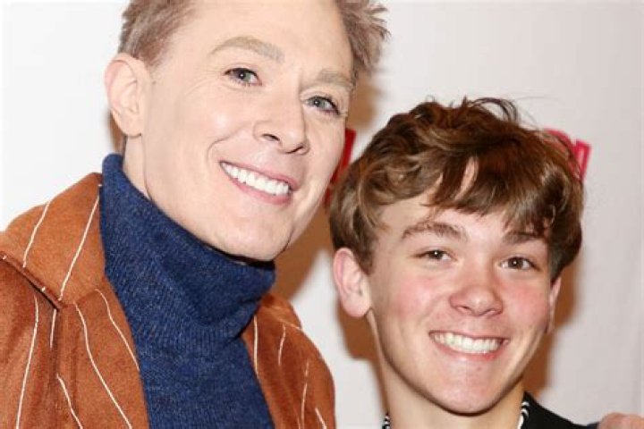 Discover The Art Of Alastair Aiken