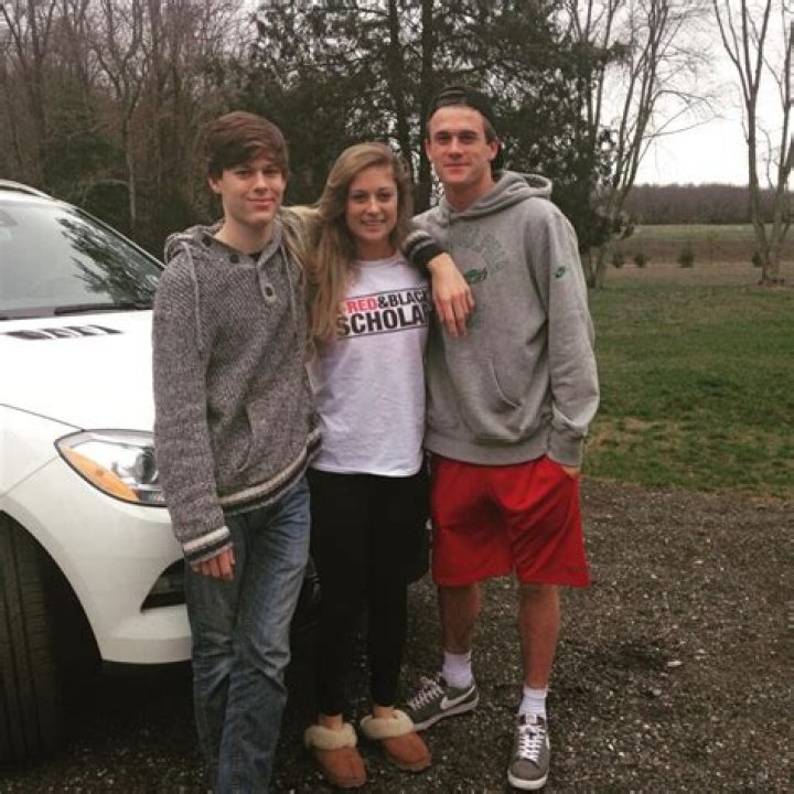 Dylan (brother), Jessie Lynn (sister)