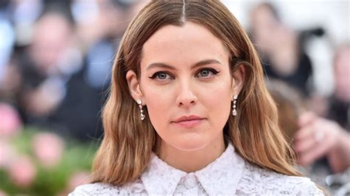 Unveiling Riley Keough's Height: Discoveries And Insights