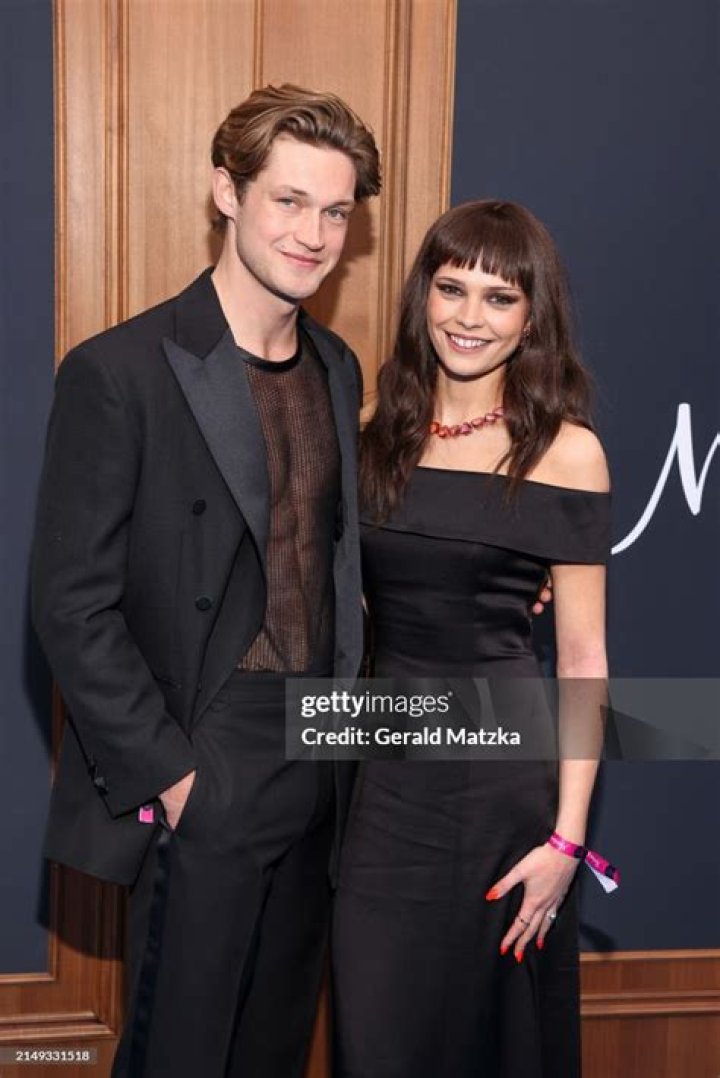 Unveiling The Height And Legacy Of Jessica Matten: Behind The Wiki