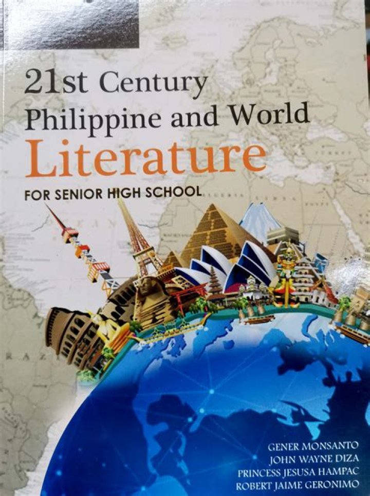 What are the unique features of 21st century literature?