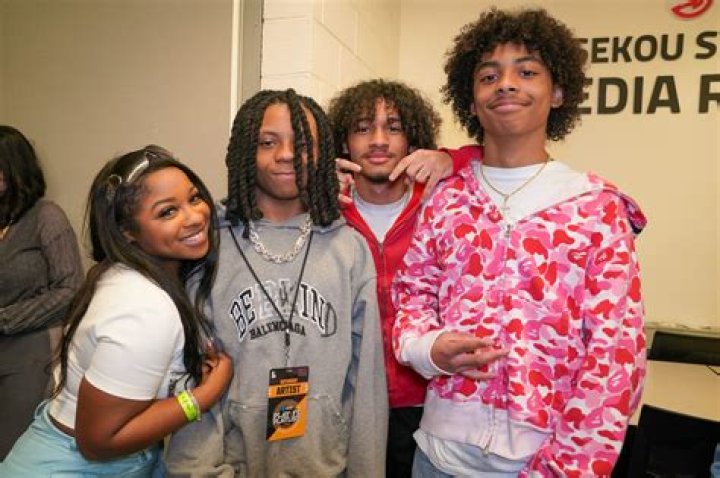 Who are Lil Wayne siblings?