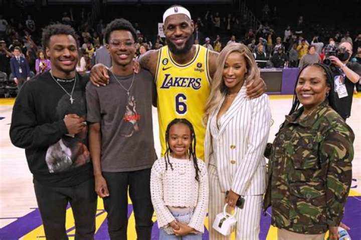 Who is Demetria Mckinney's Husband or Boyfriend and How Many Kids Does She Have?