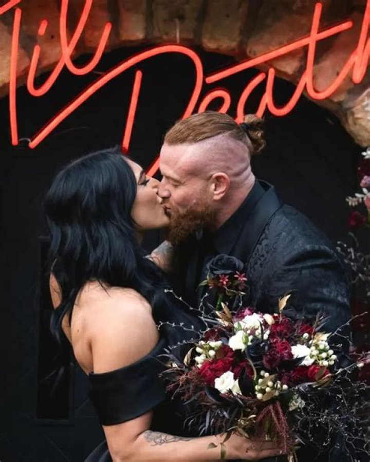 Who Is Rhea Ripleys Husband? Everything To Know About The Professional Wrestler correo