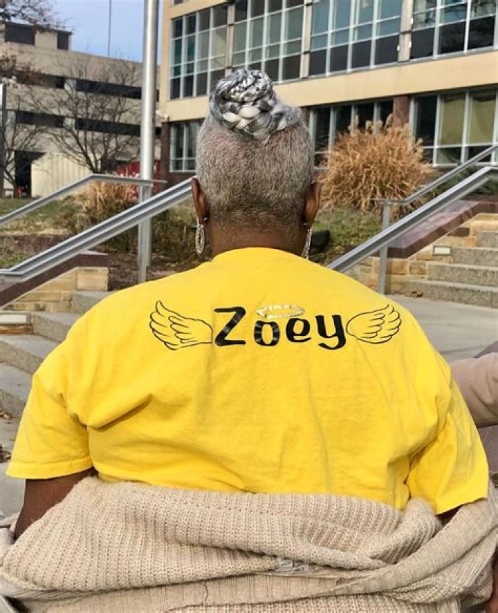 Who Is Zoey Felix Mother, Holly Jo Felix?